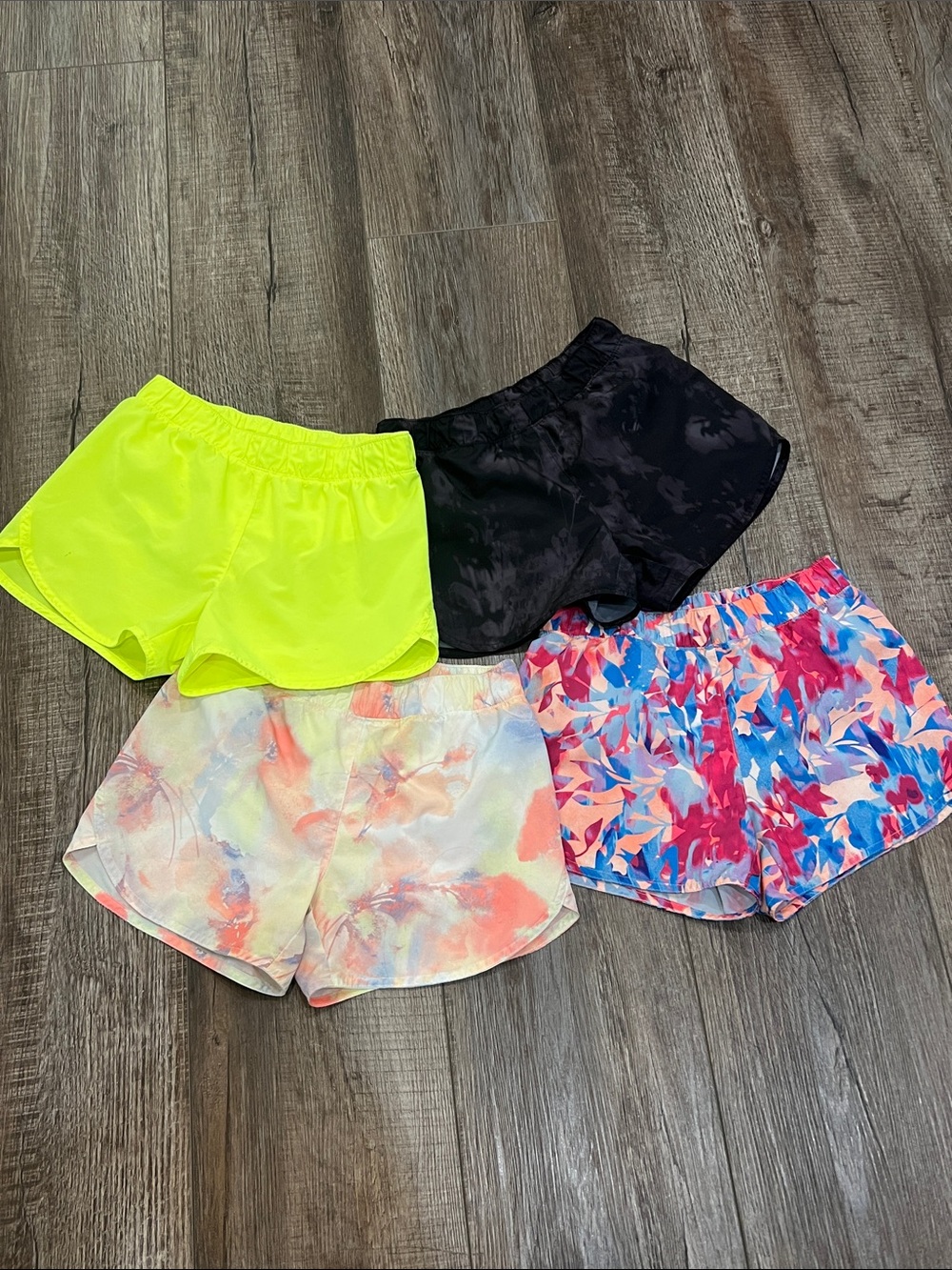 Girls Old Navy Go-Dry Cool Active Shorts.  XL (14-16) Like new. Inside liner